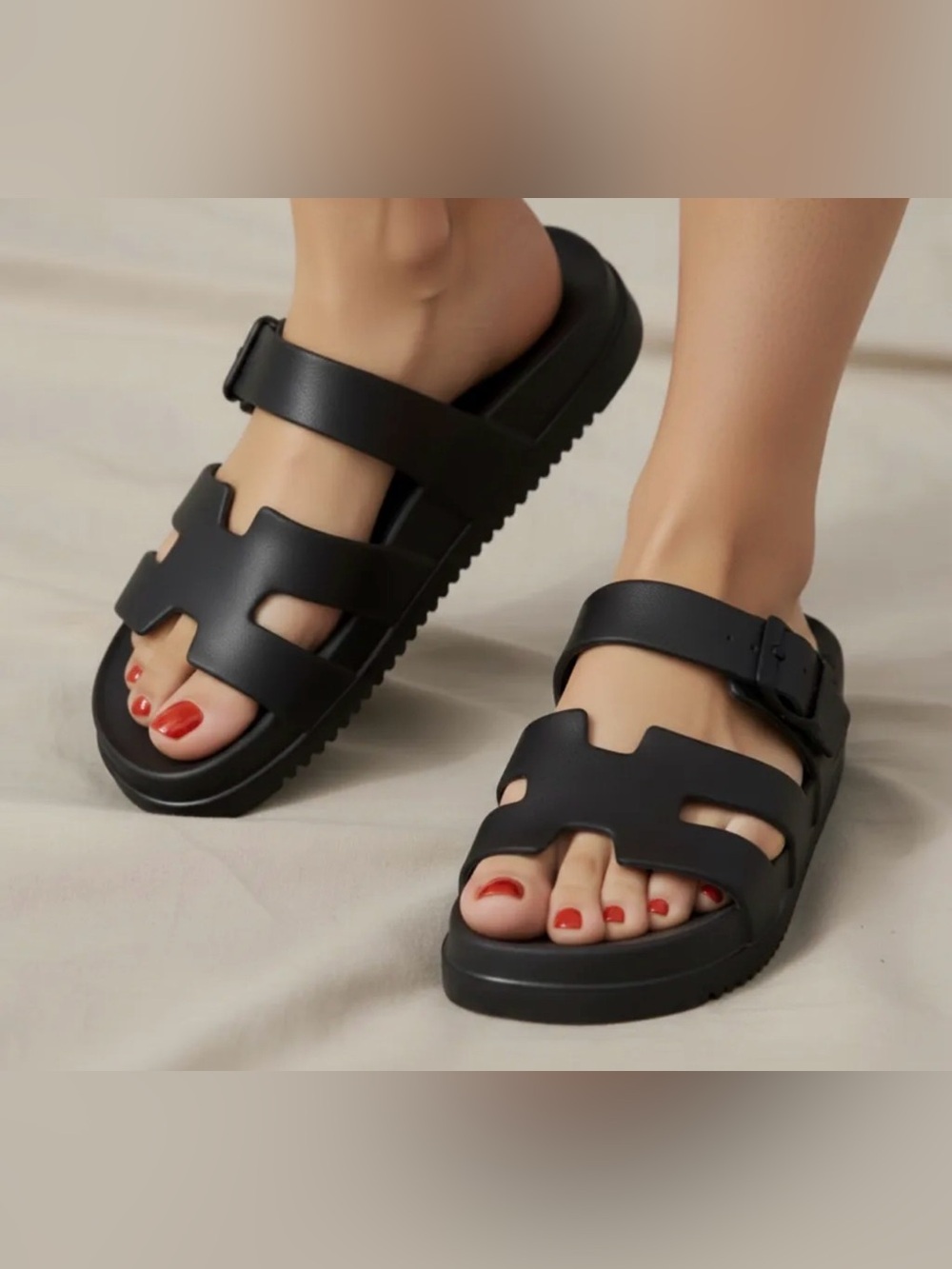 Madden Girl Black H-Cutout Platform Slide Sandals Women’s Size 8.5